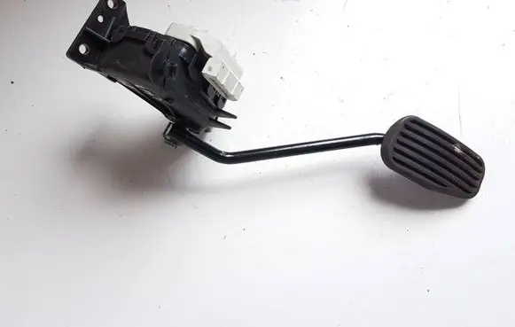 Volvo XC90 Accelerator throttle pedal 30683521