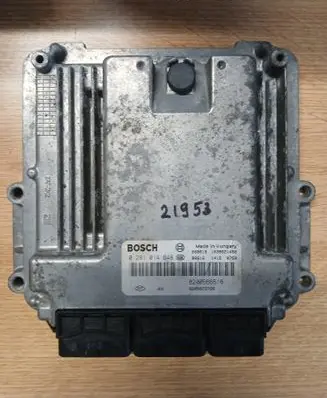 Renault Trafic II (X83) Engine control unit/module 0281014648 8200666516