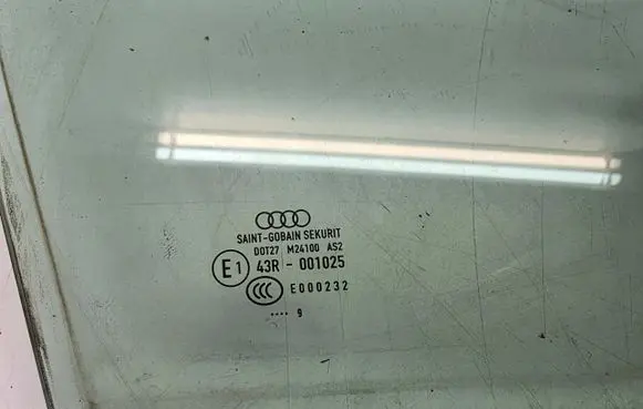 Audi A3 S3 A3 Sportback 8P Sliding door window/glass 
