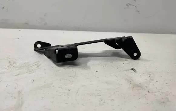 Peugeot 3008 I Other engine bay part 9805681680