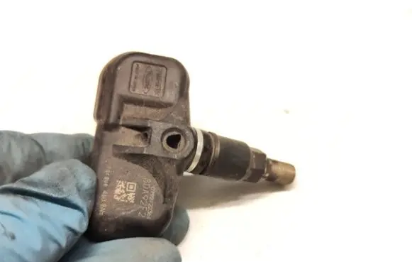 Toyota Camry Tire pressure sensor 3729APMV107J PA66GF33 ETC094LPD0246
