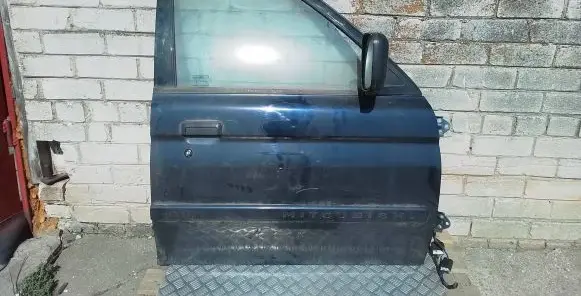 Mitsubishi Pajero Sport I Front door