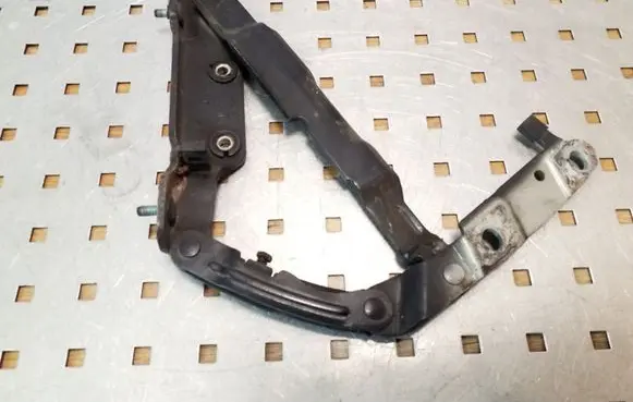 Volkswagen New Beetle Tailgate/trunk/boot hinge 1C0827301F