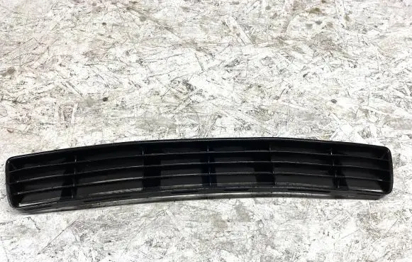 Audi A4 S4 B5 8D Front grill 8D0807683