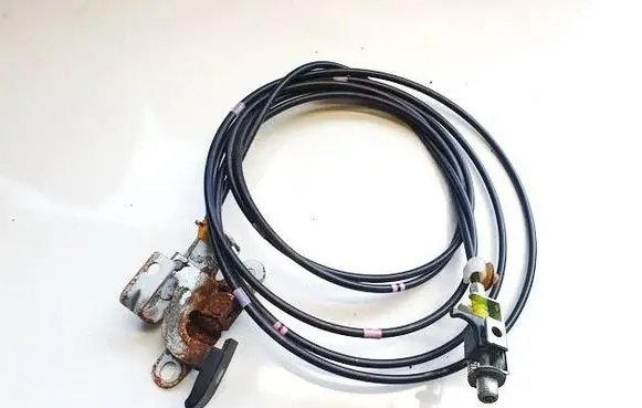 Mazda CX-7 Fuel tank opening switch 