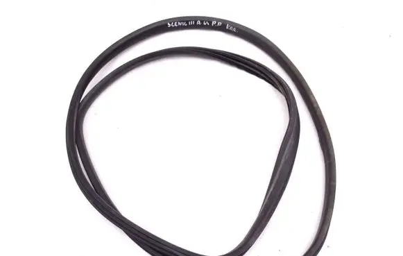 Renault Scenic III - Grand scenic III Rear door rubber seal (on body) 