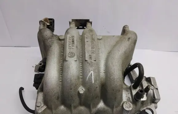 Renault Megane I Intake manifold 7700865228