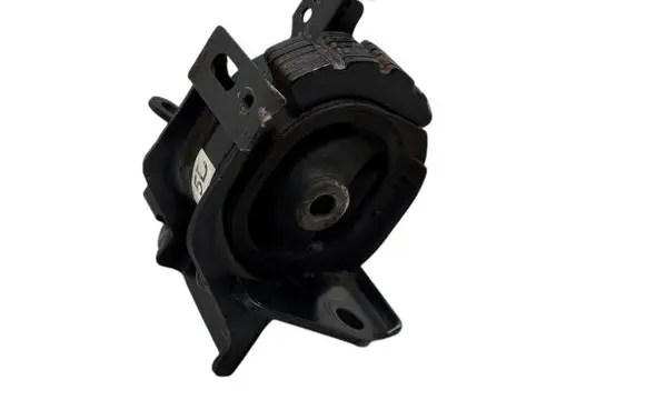 Toyota Avensis T270 Engine mount bracket 123720R040