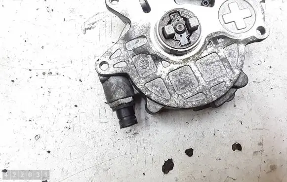Skoda Fabia Mk2 (5J) Vacuum pump 03L145100