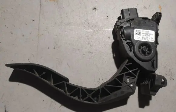 Audi A6 S6 C6 4F Accelerator throttle pedal 8K1723523