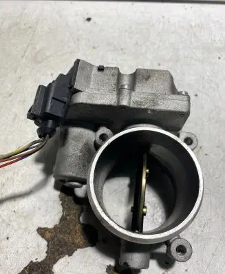 Audi A6 S6 C6 4F Throttle valve