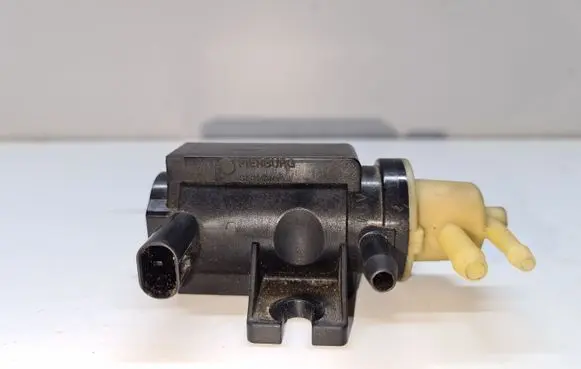 Mercedes-Benz C W204 Turbo solenoid valve A0091533128