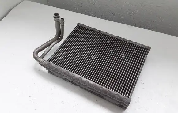 BMW 5 F10 F11 Air conditioning (A/C) radiator (interior) U7589002