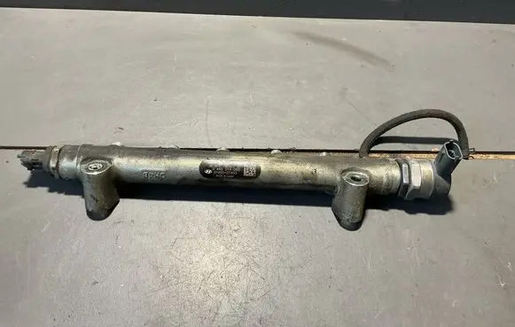 Hyundai Sonata Fuel main line pipe 0445214085 3140027400