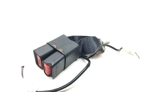 Renault Kadjar Middle seatbelt buckle (rear) 