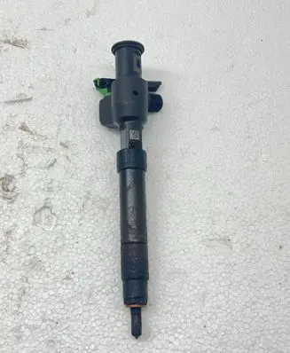 Fuel injector