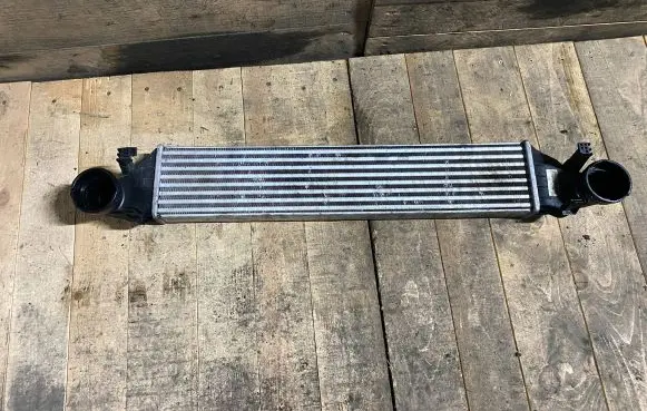 Mercedes-Benz E W211 Intercooler radiator 2002199