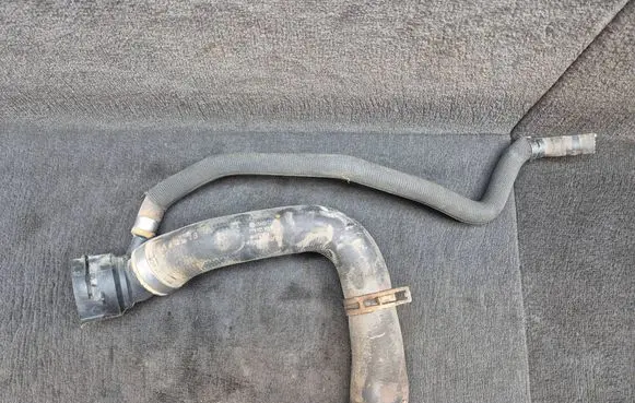 Audi A4 S4 B6 8E 8H Engine coolant pipe/hose 8E0121101H 8E0121101AC