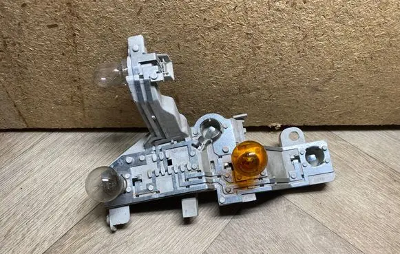 BMW 1 E81 E87 Tail light part 7164964 63217164964