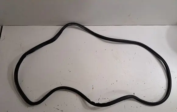 BMW i4 Trunk rubber seal (body) 7487559