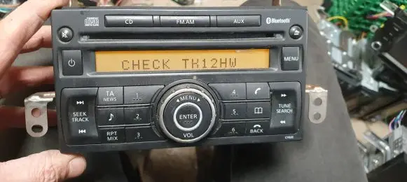 Nissan Note (E11) Radio/CD/DVD/GPS head unit 281859U10A PN3001P 3001P