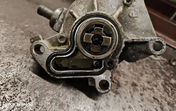 Seat Cordoba (6K) Vacuum pump WW0038145101B