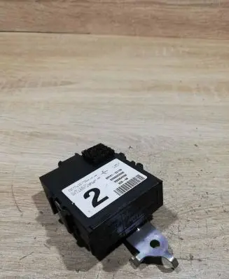Toyota Auris 150 Door control unit/module 8974102130