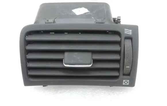 Toyota Avensis T250 Dashboard side air vent grill/cover trim 5566005090