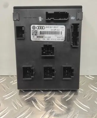 Audi A7 S7 4G Comfort/convenience module 4H0907063F 20012002 F005V01000