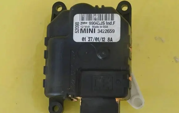 Mini Cooper Countryman R60 Air flap motor/actuator 3422659
