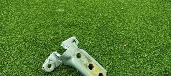 Mitsubishi Pajero Rear door lower hinge 