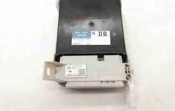 Toyota Yaris Central body control module 892210D470