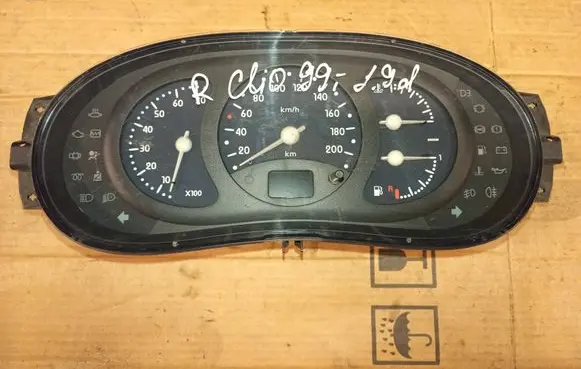 Renault Clio II Speedometer (instrument cluster) 7700410438G 7700410438