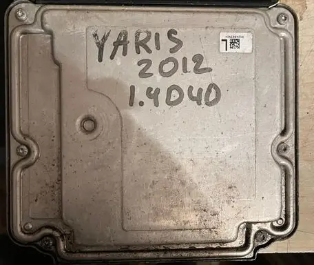 Toyota Yaris Engine control unit/module 0281017820 896610DE80