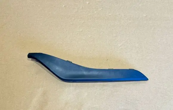 Volvo XC60 Front bumper splitter molding 31352458