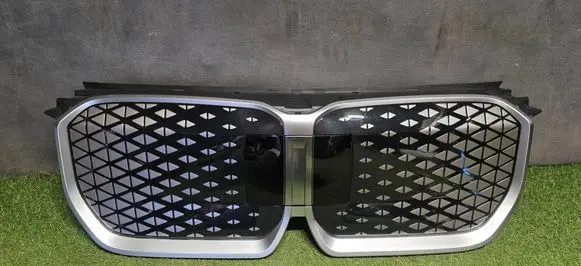 BMW X1 U11 Front grill 18517811 5113