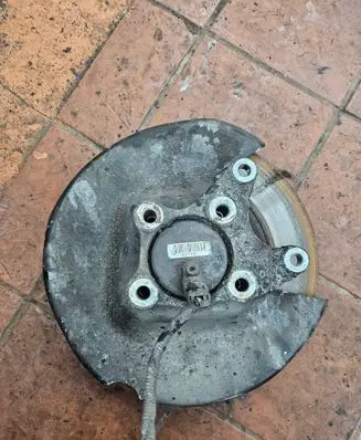 Citroen C4 II Picasso Rear wheel hub 037361