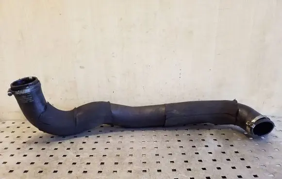 Land Rover Discovery 3 - LR3 Intercooler hose/pipe 6H226K863AA