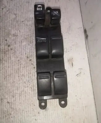 Nissan Primera Electric window control switch