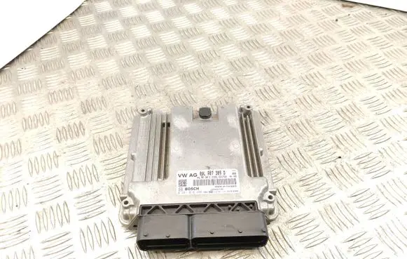 Skoda Octavia Mk3 (5E) Engine control unit/module 04L907309D 0281018498