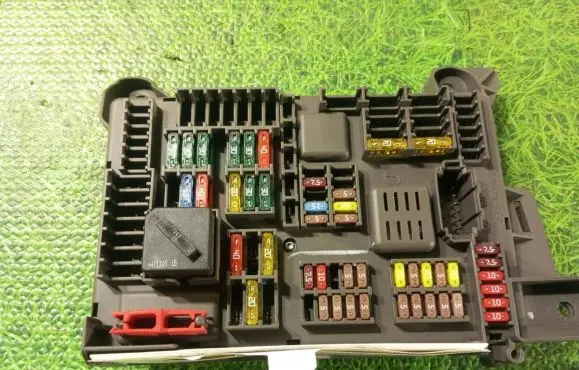 BMW X5M E70 Fuse module 518954021A 693168704 050622559168704