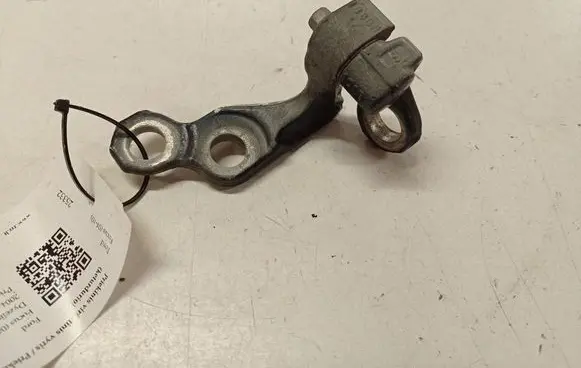 Ford Focus Front door upper hinge