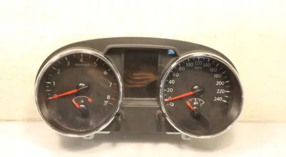 Nissan Qashqai Clock 
