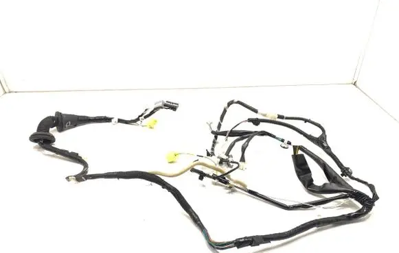 Toyota RAV 4 (XA40) Front door wiring loom 