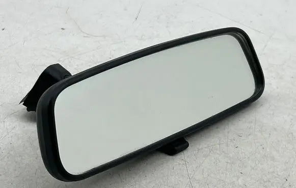 Rear view mirror (interior)