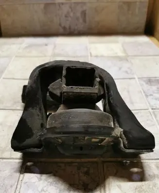 Citroen C3 Gearbox mount 9686624280