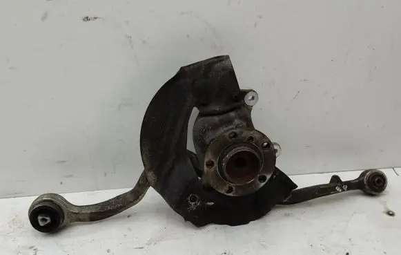 BMW 7 E65 E66 Front wheel hub spindle knuckle