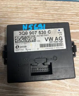 Volkswagen Touran II Gateway control module 3Q0907530C 591M11R64