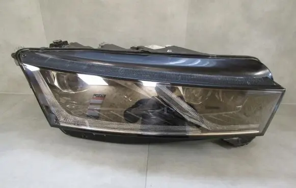 Skoda Octavia Mk4 Headlight/headlamp 5E4941016A