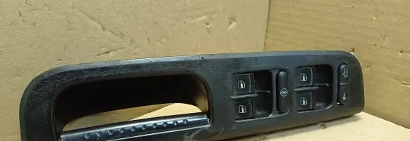 Volkswagen PASSAT B5.5 Electric window control switch 1J4959857